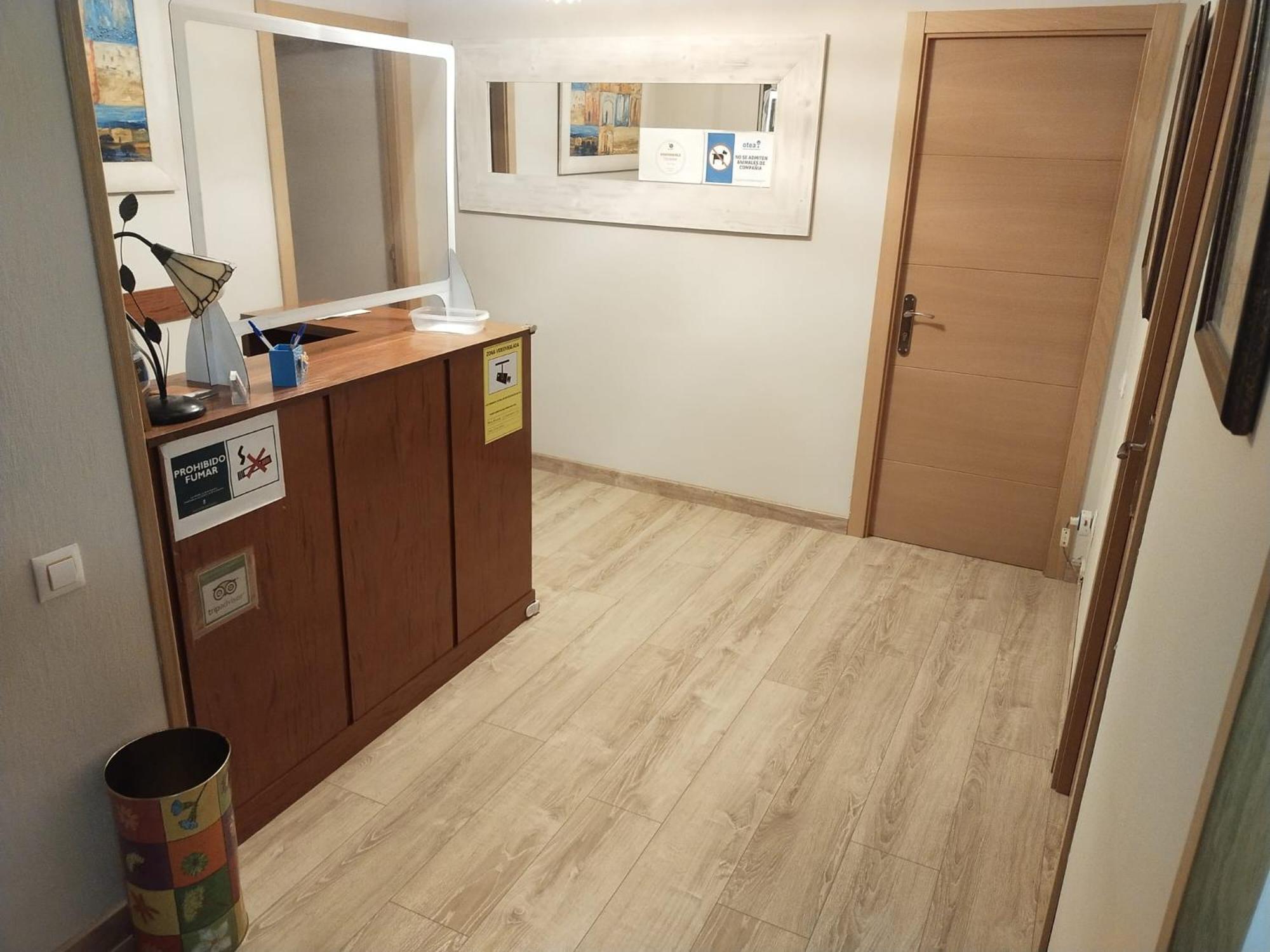 Hostal Alvarez Οβιέδο Εξωτερικό φωτογραφία