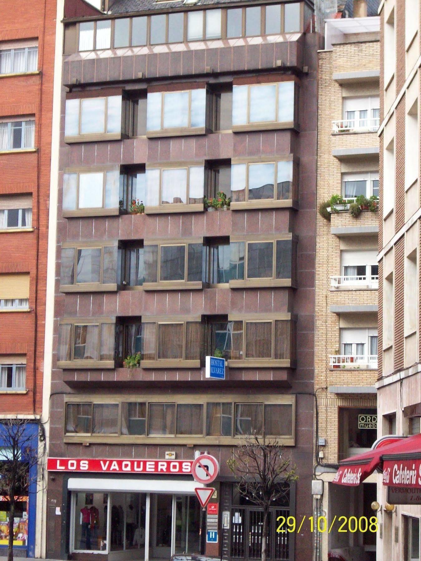 Hostal Alvarez Οβιέδο Εξωτερικό φωτογραφία