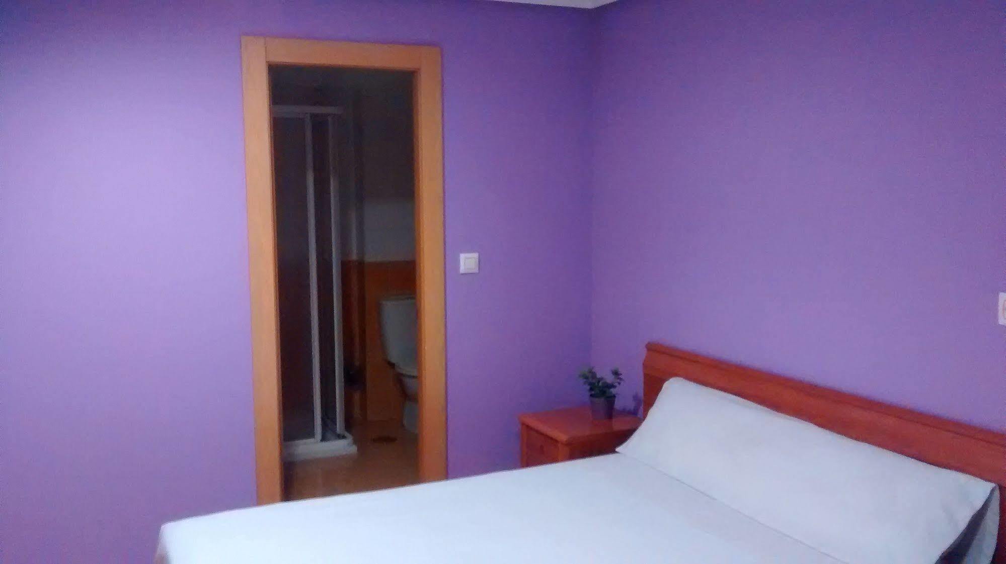 Hostal Alvarez Οβιέδο Εξωτερικό φωτογραφία