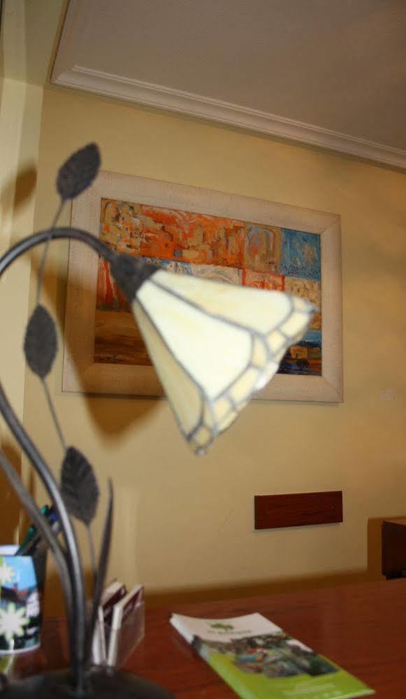Hostal Alvarez Οβιέδο Εξωτερικό φωτογραφία