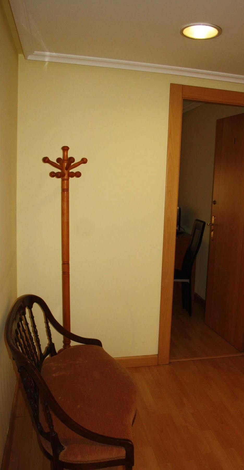 Hostal Alvarez Οβιέδο Εξωτερικό φωτογραφία
